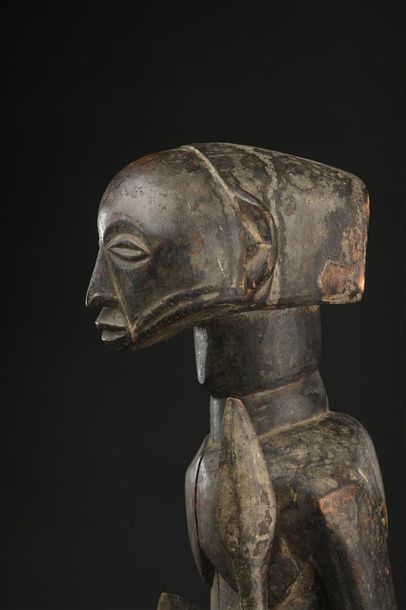 null Importante Statue Hemba
République Démocratique du Congo
H. 73 cm
Publication
Rivière,...
