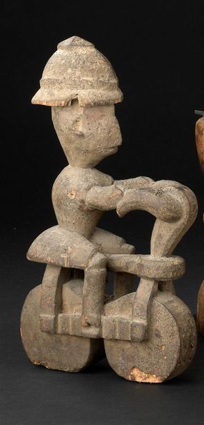 null Trois sculptures d'époque coloniale
Nigeria/Burkina Faso
Suite de trois sculptures...