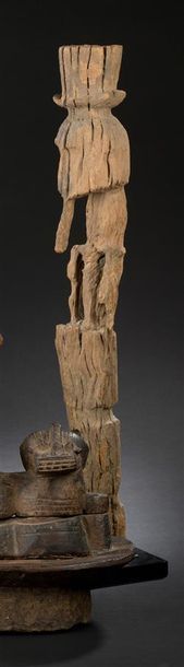 null Statue Oron
Nigeria
H. 69,5 cm

Provenance
Pierre Robin, Paris
Grande sculpture...