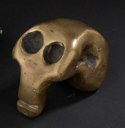 Miche ANDRAULT (né en 1926) La mort
Bronze, signé
H. 9,5 cm
Pièce unique