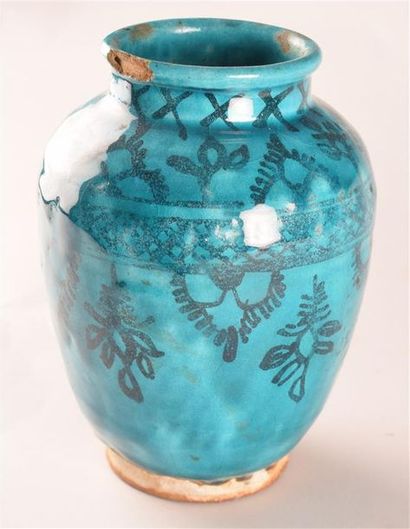 Art d'Asie Vase ovoïde faïence vernissée bleue, éclat H. 16 cm D. 11 cm 