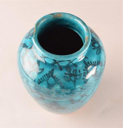 Art d'Asie Vase ovoïde faïence vernissée bleue, éclat H. 16 cm D. 11 cm 