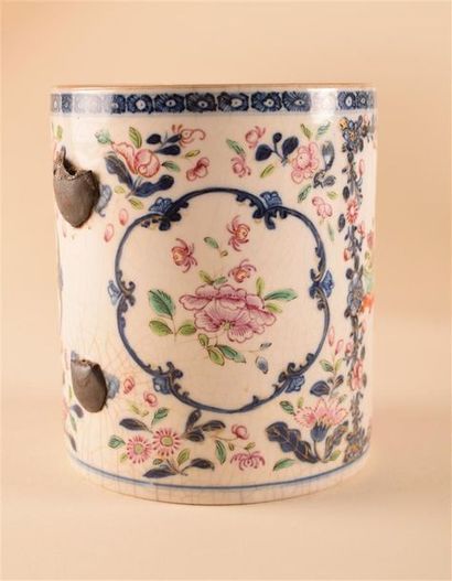 Céramique - Faïence - Porcelaine ANGLETERRE Chope à décor polychrome dans le goût...