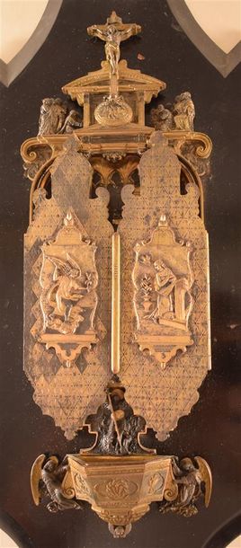 OBJETS DE VITRINE Petit autel domestique H. 43 cm L. 23 cm 