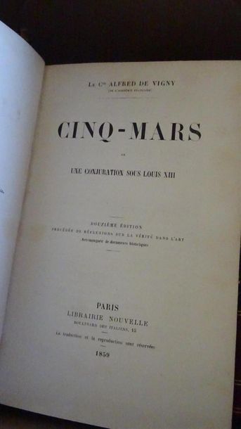 null [CARTONS] :

- A. DE VIGNY - CINQ MARS, 4 vol

- VAULABELLE - HISTOIRE DES RESTAURATIONS,...