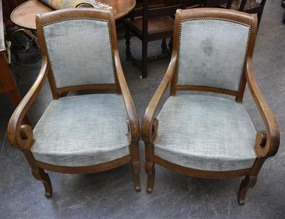 null Paire de fauteuils à crosse

XIXe siècle

H. 91 cm L. 59 cm P. 57 cm