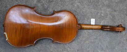 null Violon Paul MANGENOT fait chez Laberte
Fond : 357 mm RP
Talon réparé, chevilles...