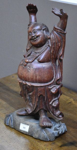 null Bouddha s'étirant

Statuette en bois fixée sur socle en bois

H. 36 cm 

Fe...