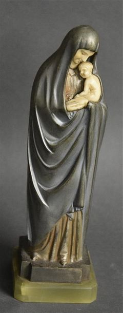 null J.LORMIER (XXe siècle)

Vierge à l'Enfant

Bronze argenté et ivoire, signé

Vers...