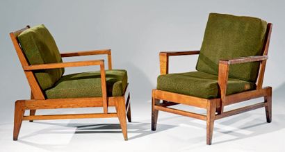 RENÉ GABRIEL (1890-1950) Édition LIEUVIN Paire de fauteuils en chêne teinté, garniture...