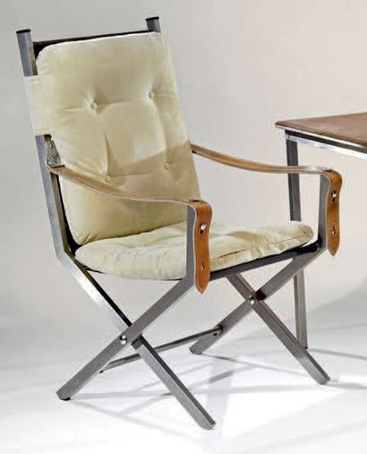 Robert DURAN (1927-2015) Paire de fauteuils de repos, pliants, structure en acier...