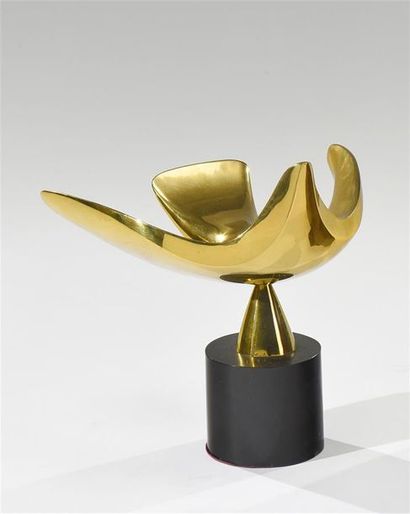 Ferdinand PARPAN (1902-2004) Oiseau en vol
Épreuve en bronze poli, monogrammée et...