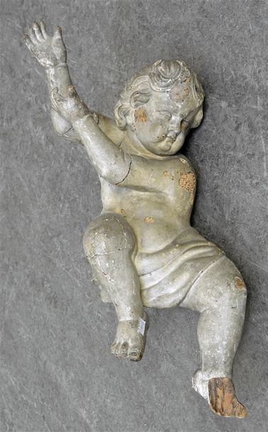 null Enfant en bois sculpté et laqué XVIIIe siècle H. 86 cm Manques et piqûres