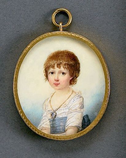 null Miniature ovale sur ivoire représentant un portrait en buste d'un jeune enfant...