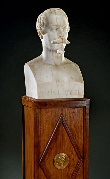 Jean-Auguste BARRE (1811-1896) Buste de Napoléon III en marbre signé et daté sur...