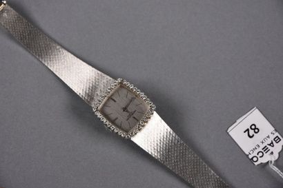 FAVRE LEUBA Montre de dame en or gris 18K (750°/°°), la lunette sertie de diamants...