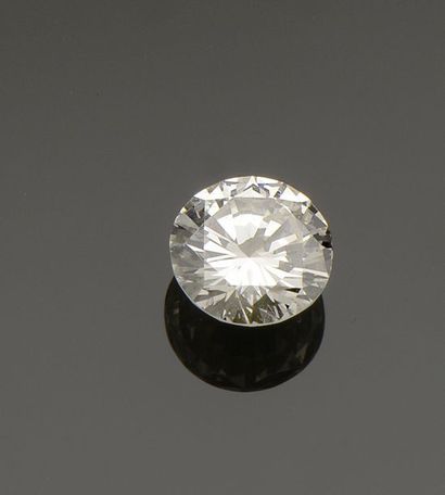 null Diamant non monté de taille brillant pesant 1,95 ct, couleur
H, pureté VS2,...