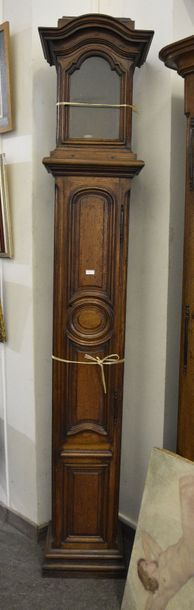 null Caisse d'horloge de parquet en noyer XVIIIe siècle H. 253 cm L. 42 cm P. 32...