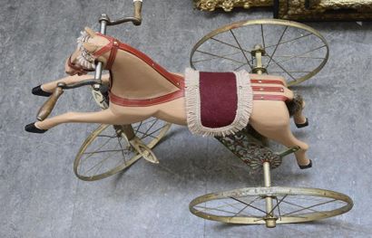 null Cheval tricycle d'enfant, à pédale et manivelle Fin du XIXe, début du XXe siècle...