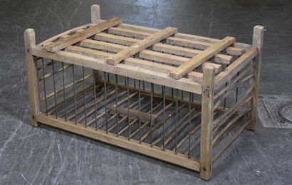null Cage à poussins en bois et métal H. 44 cm L. 84 cm P. 49,5 cm