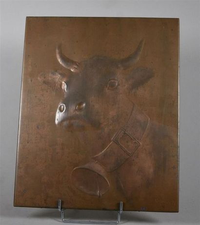 null J.F. REIGNIER Tableau de vaches avec clarine Annecy Signé H. 42 cm - L. 34 cm...