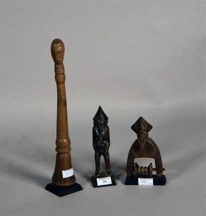 null Sénoufo-Attie, Côte d'ivoire Lot de deux statuettes comprenant : - une statuette...