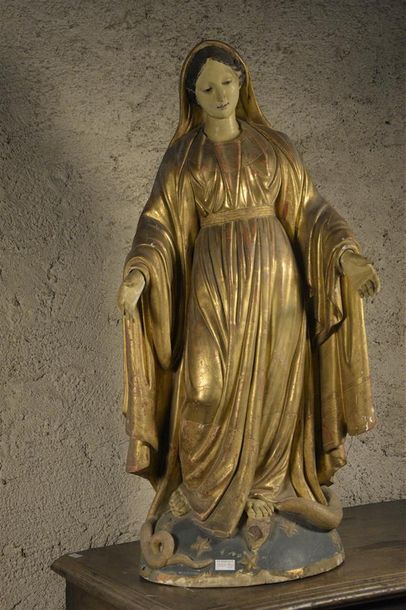null Marie écrasant le serpent Importante statue en bois or et polychrome XIXe siècle...