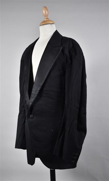 null Partie d'une garde-robe bourgeoise masculine, début du XXe siècle, ; un ensemble...