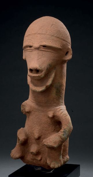 null Statue masculine Sokoto - NIGERIA
Terre cuite 500 av. J.-C. - 500 ap. J.-C.
H....
