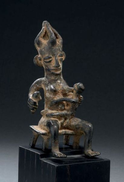null Maternité Tikar - CAMEROUN Bronze natif
H. 13 cm
Test de thermoluminescence...
