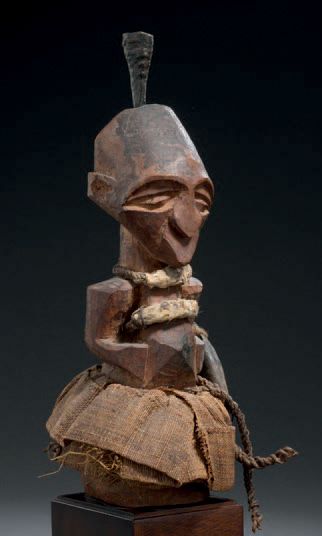 null Statue Songye - RÉPUBLIQUE DÉMOCRATIQUE DU CONGO
Bois, corne, peau, fibres
H....