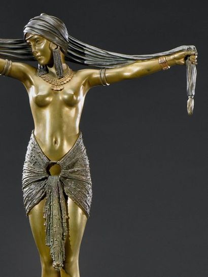 Demeter H. CHIPARUS (1886-1947) Danseuse à l'écharpe, grand modèle
Importante sculpture.
Épreuve...