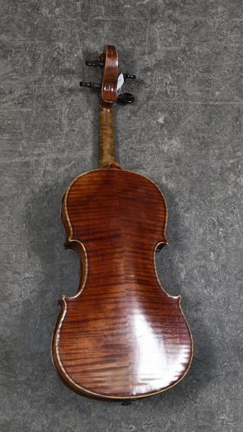 null Violon allemand début XX ème siècle, signé derrière la tête Conservatory Violin....