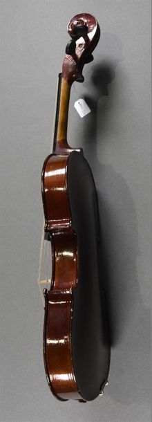 null Violon 3/4 de JTL étiquette Stradivarius.Très bon état. Fond deux pièces 338...