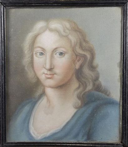 null Ecole FRANCAISE du XVIIIe siècle Portraits d'homme Deux pastels sur papier marouflés...