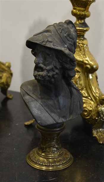 null Buste du dieu Mars en régule, sur piédouche en bronze doré H. 29 cm
