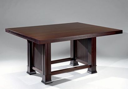 Franck Lloyd WRIGHT (1867-1959) - CASSINA éditeur Table modèle «Husser» à plateau...