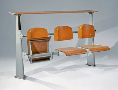 Jean PROUVE (1901-1984) - Atelier Jean PROUVE Série de trois sièges d'amphithéâtre,...