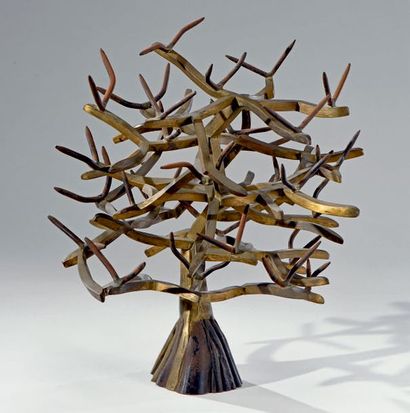 Mary CALLERY (1903-1977) Arbre
Sculpture en bronze doré et métal soudé, monogrammée...