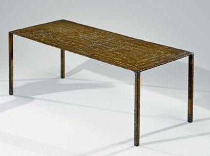 Costa COULENTIANOS (1918-1995) Table basse rectangulaire en bronze moulé doré
H....