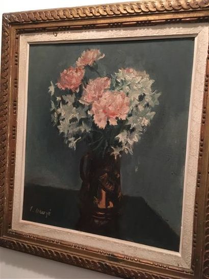 null Edmond HEUZE (1883-1967) Bouquet de fleurs Huile sur toile signée en bas à gauche...