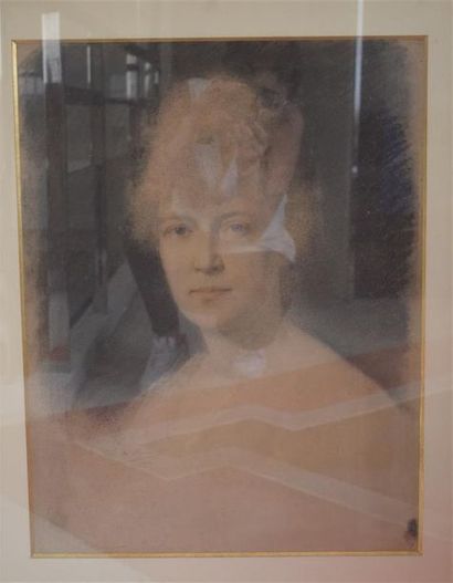 null Ecole française de la fin du XIXe siècle Portrait de femme Crayon signé et daté...