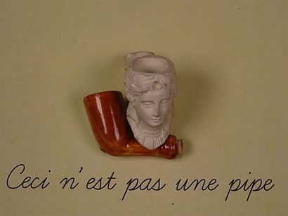 null Lot : Hippolyte Leon BONNAUD à Marseille Une pipe courbe en céramique brune...