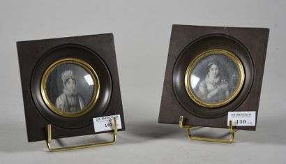 null Ecole FRANCAISE de la moitié du XIXe siècle Portraits de femmes de qualité,...