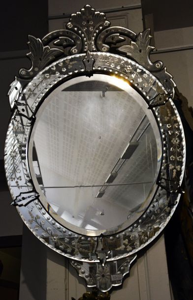 null Miroir vénitien ovale H. 112 cm L. 67 cm