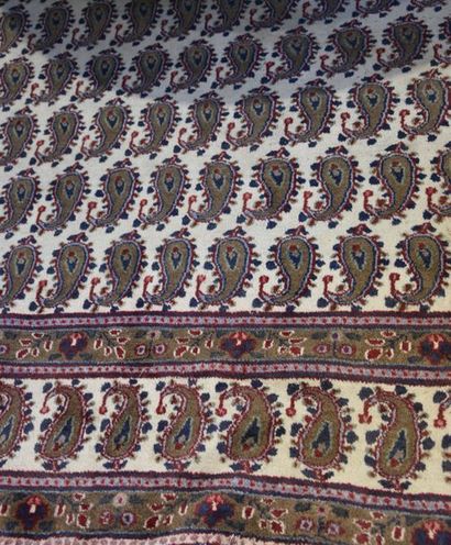 null MOUD KHORASSAN - IRAN Tapis en laine à motifs boteh L. 350 l. 250 cm env