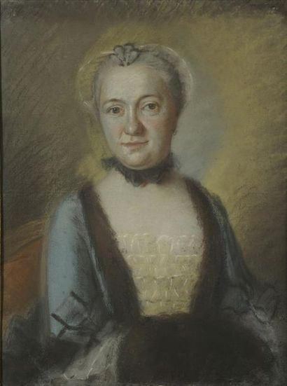 École FRANÇAISE du XVIIIe siècle Portrait de femme
Pastel, inscription à droite «Perronneau»
H....
