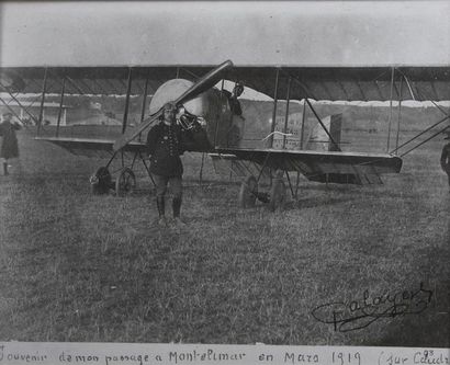 null L'aviateur Palayer et son Caudron G3 à Montélimar, 1919
Tirage argentique d'époque...