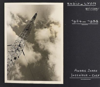 Radio-Lyon 1924-1944 Exceptionnel et unique album sur Radio-Lyon, comprenant 168...