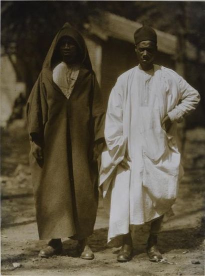 Roger Parry (1905-1977) Deux Africains de l'ouest, 1930
Épreuve argentique d'époque...